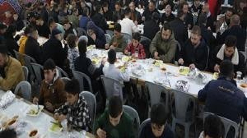 1143 دولار نصيب الفرد الفلسطيني في الضفة من الناتج المحلي و315 فقط لشقيقه الغزاوي