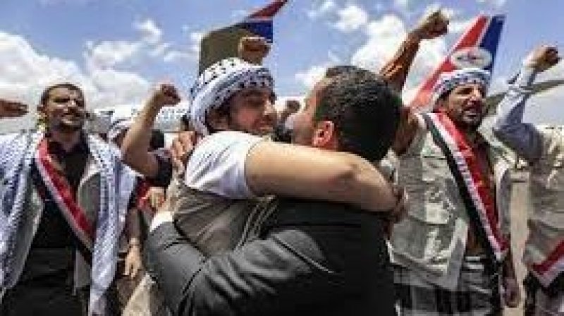 فرح و"يوم عيد" في اليمن مع إفراج طرفَي النزاع عن مئات السجناء