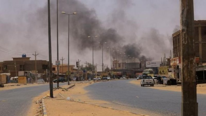 دوي المدافع يضبط الحياة في السودان على إيقاع الفوضى