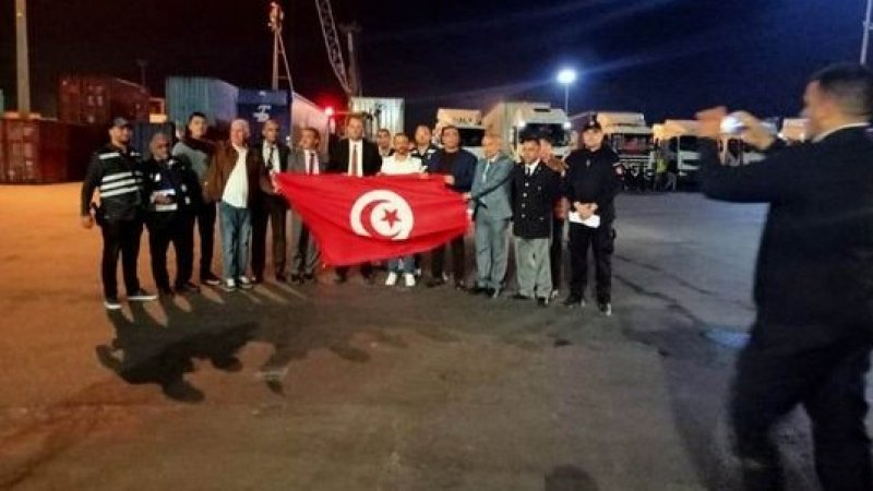وصول فيل جديد يعزز حديقة الحيوانات
