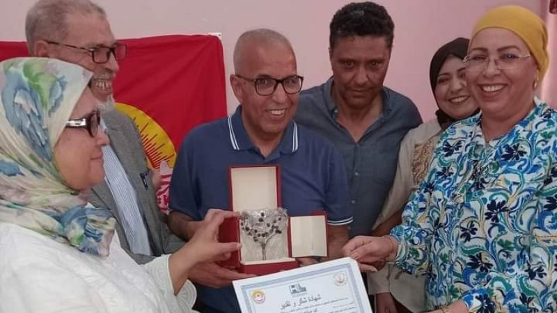 نقابة مستشفى جندوبة تحتفي بالمحالين على شرف المهنة وتسير حملة نظافة واسعة النطاق