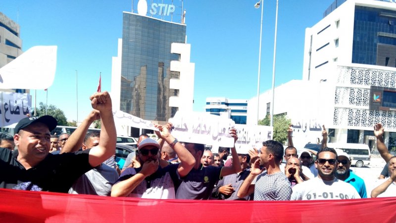 اليوم ينطلق إضرابهم عن العمل: هذه مطالب أعوان شركة النقل و التوزيع و الشحن