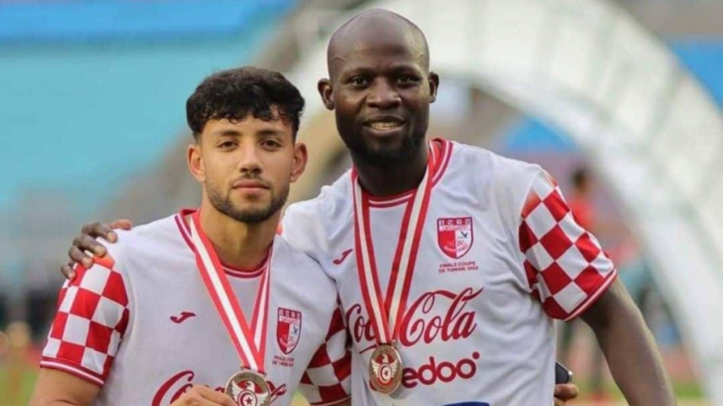 مدافع الأولمبي الباجي يرغب في فسخ عقده بسبب مستحقاته المادية