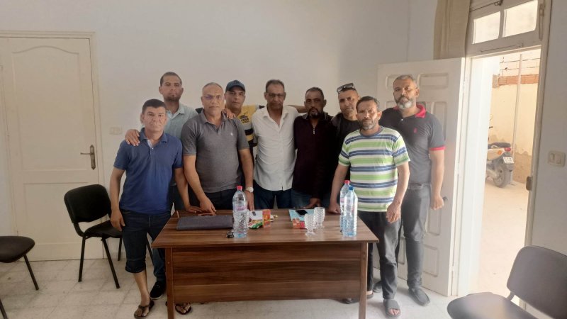 انعقاد مؤتمر النقابة الأساسية لشركة البييئة والغراسة والبستنة بقابس الغربية