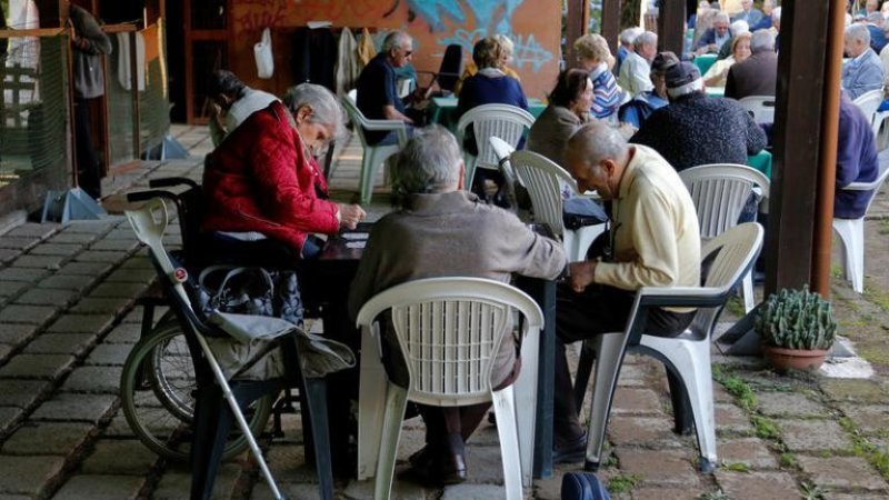 22 الف ايطالي تزيد اعمارهم عن 100 سنة الى جانفي الماضي