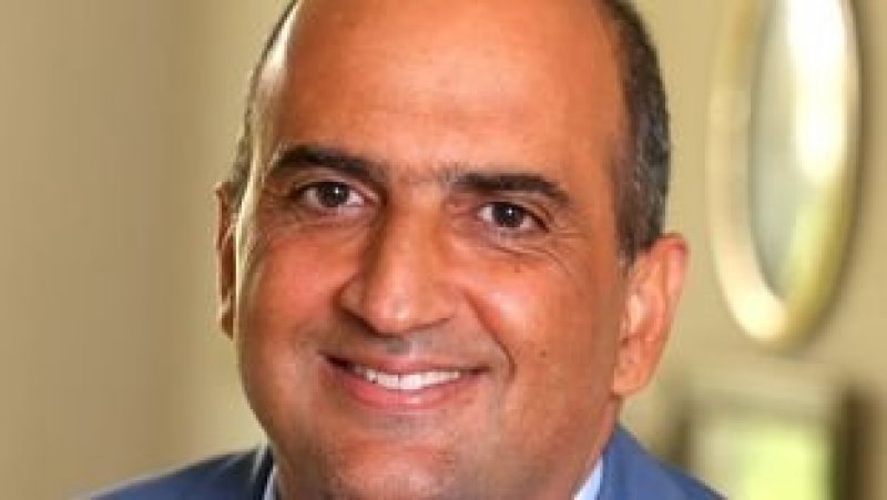 عقب الجلسة العامة الانتخابية : مصطفى العروسي رئيسا لهيئة الصيادلة