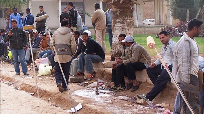 اليد العاملة الاجنبية في ليبيا... أزمة تقلق السلطات وسط جهود ومساع لحلحلتها
