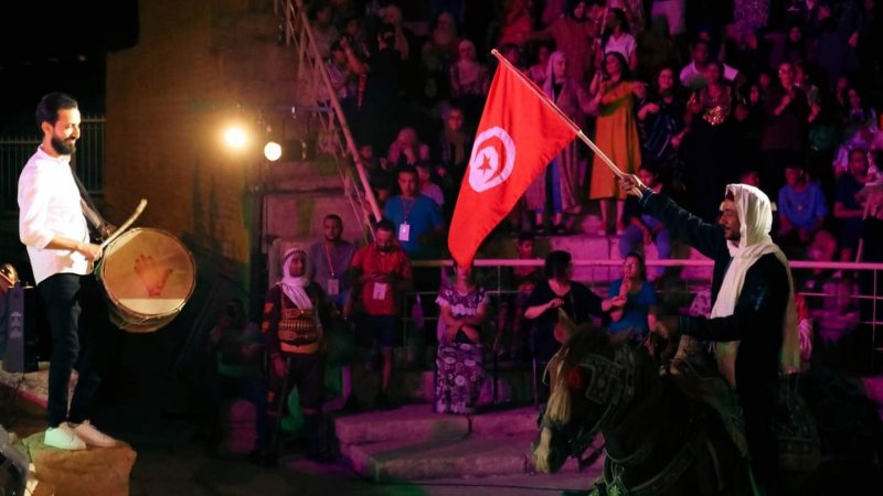 المهرجان الدولي بالقصرين: عرض فرجوي إحياء لتاريخ الفلاقة وتمجيدا لبطولاتهم