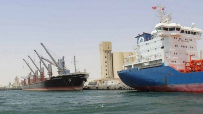 صفاقس : قريبا الشروع في تفريغ باخرة تحمل قمحا ، وثلاث بواخر في الانتظار