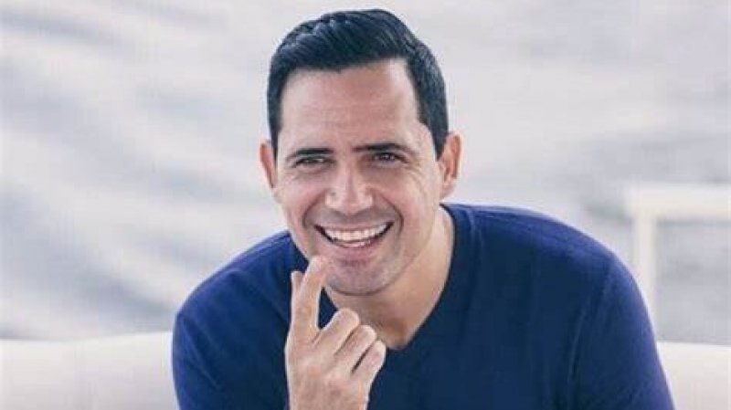 ظار العابدين يبدأ تصوير فيلم "انف و3 عيون" عن رواية للكاتب احسان عبدالقدوس