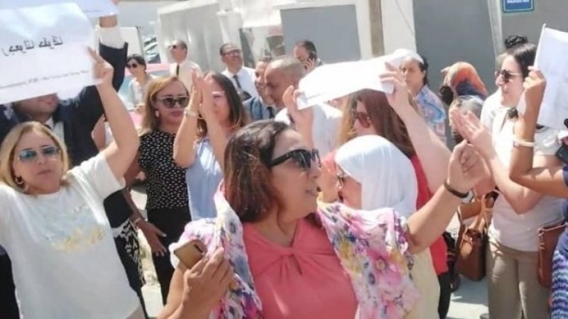 الاحتجاجات تتجدد في البنك التونسي الكويتي وسط صمت مريب من أصحاب القرار