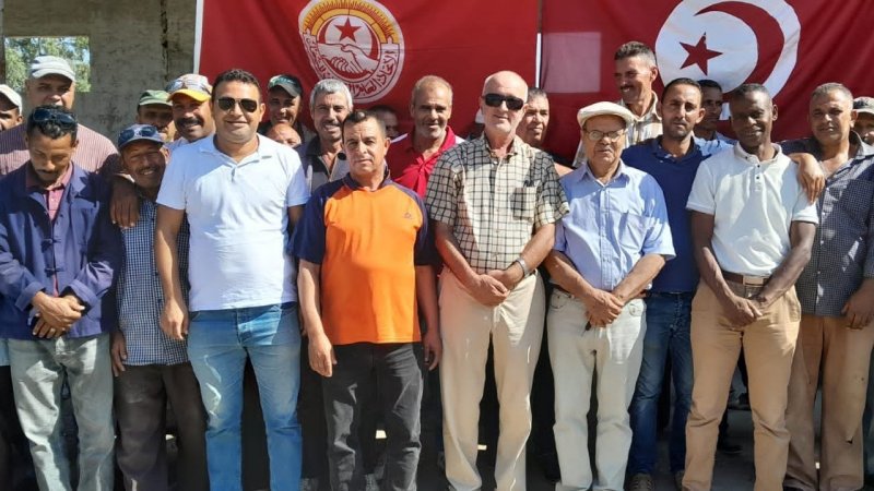 أعوان وإطارات شركة الضيعات المنتجة للحليب بمجاز الباب في إضراب بثلاثة ايّام