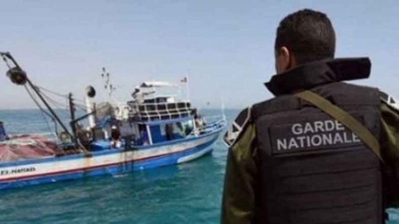 احباط 23 عملية اجتياز للحدود البحرية خلسة في ليلة واحدة من طرف وحدات إقليمي الحرس الوطني بصفاقس و الحرس البحري بالوسط