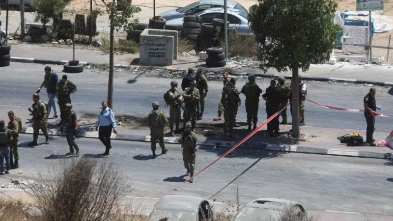إصابة فلسطيني برصاص الاحتلال بزعم تنفيذ عملية دهس شمال القدس