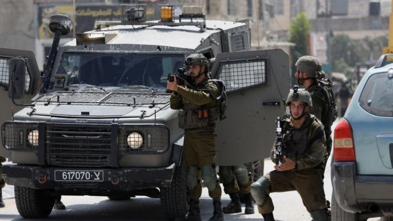 الاحتلال يغلق الضفة ومعابر غزة ويقتحم بلدة العيساوية بالقدس