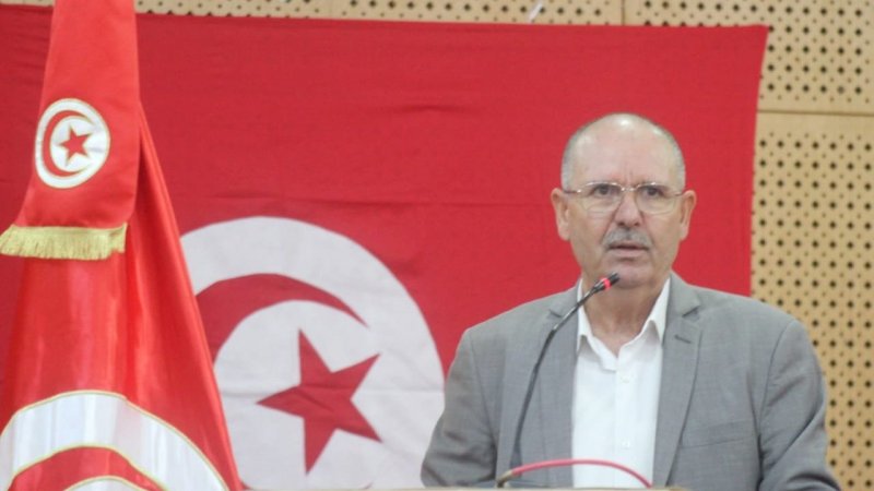 في افتتاح مؤتمر النقابة الخصوصية لمتفقدي التعليم الثانوي: الأمين العام يؤكد على دور القطاع و يشدد على أن البلاد تحتاج استقرارا و تمسكا بالسيادة الوطنية