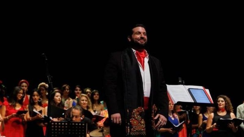إفتتاح الموسم الموسيقي لأصوات مسرح أوبرا تونس : هيثم الحذيري يقود الجمهور في رحلة أوبرالية وإسبانية