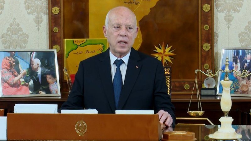 رئيس الجمهورية يقرر تمتيع 986 محكوما عليهم بالعفو الخاصّ