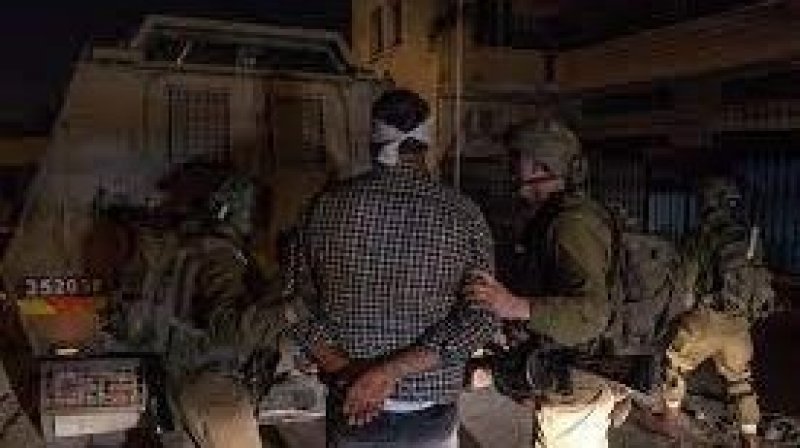 حملة اعتقالات بالضفة الغربية بينهم سيدات