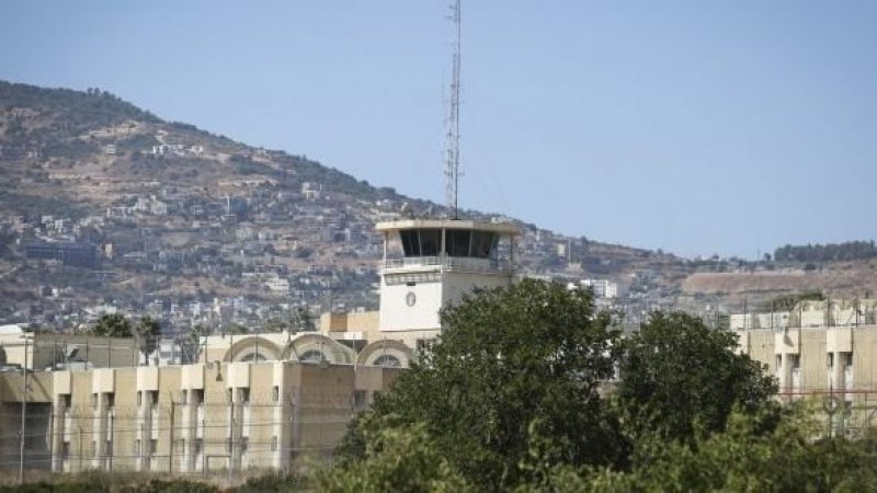 إدارة سجون الاحتلال تعلن استشهاد أسير في سجن مجدو