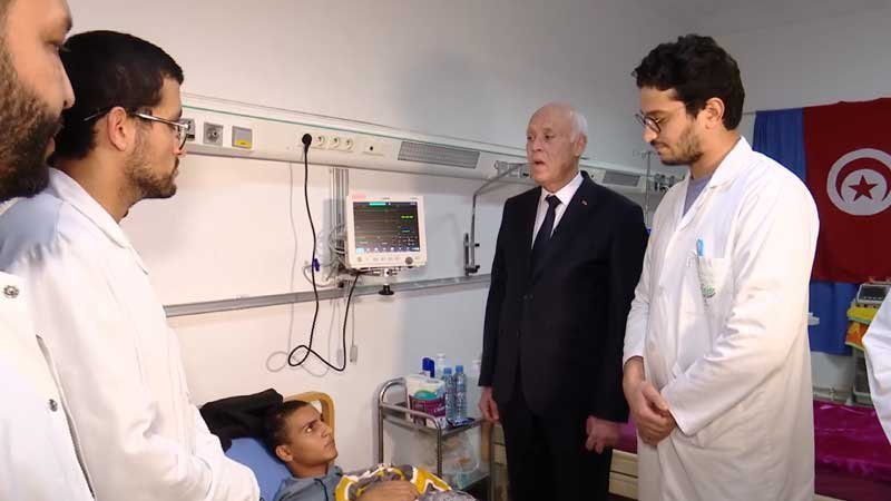 سعيّد يؤدي زيارة إلى جرحى غـزة في عدد من المستشفيات العمومية والمصحات الخاصة