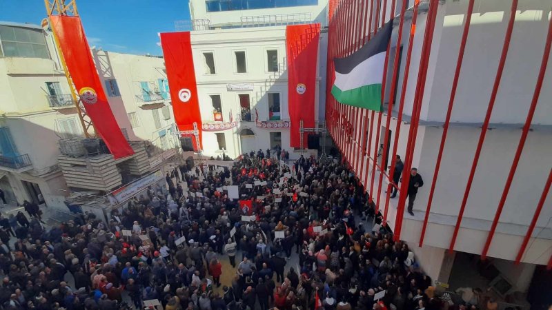 فرحات حشاد، في ذكرى استشهاده الـ71، يعيد الشغالين والمواطنين الى بطحاء محمد علي الحامي