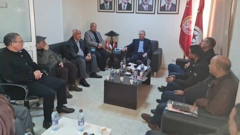الأمين العام يؤكد دعمه لجهة اريانة و لمشاغل عمالها