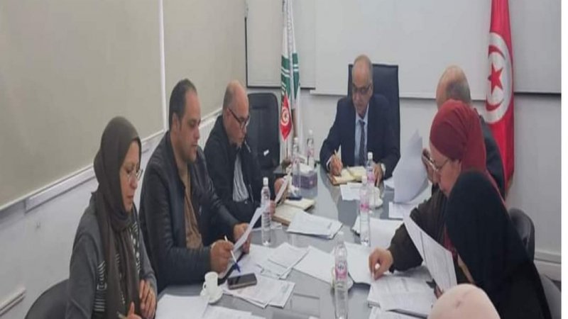 جلسة في ديوان تربية الماشية وتوفير المرعى حول المناظرات الداخلية بالملفات