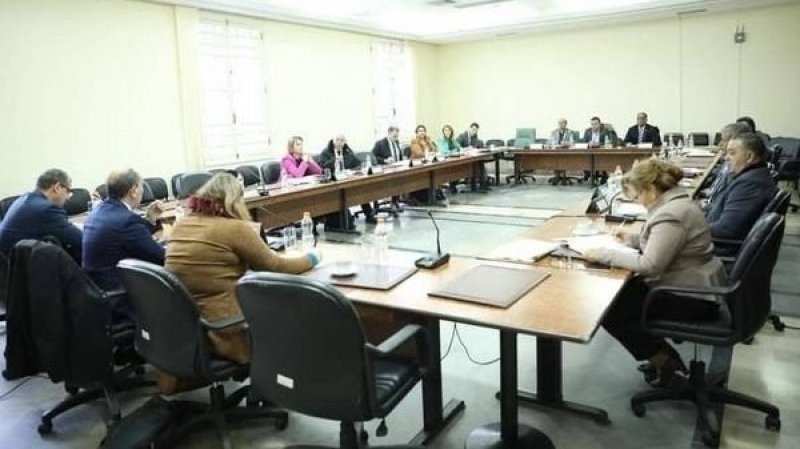 ردا على تساؤلات النواب : ر.م.ع للستاغ يوضح اهمية مشروع الربط الكهربائي بين تونس وايطاليا واليات تمويله