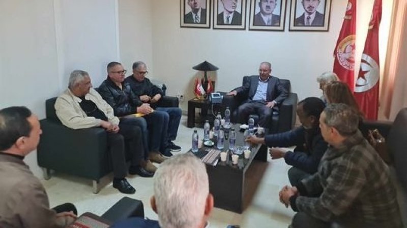 الأمين العام يستقبل مكتب جامعة المياه ومتابعة لمشاغل أعوان الصوناد