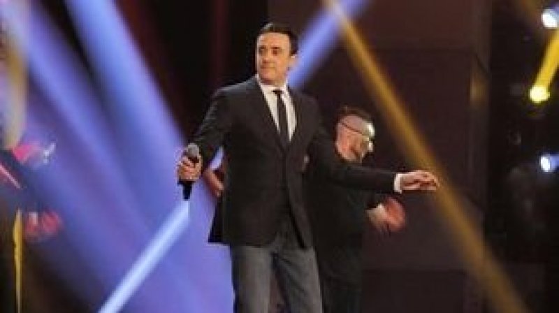 في الملعب الاولمبي بنواق الشط : الفنان صابر الرباعي يغني لاول مرة في موريتانيا