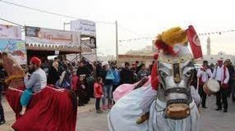 "مهرجان" الحاجوجة ": بلدية صفاقس تسترجع ساحات الانتصاب الفوضوي ب"شوارعنا فن