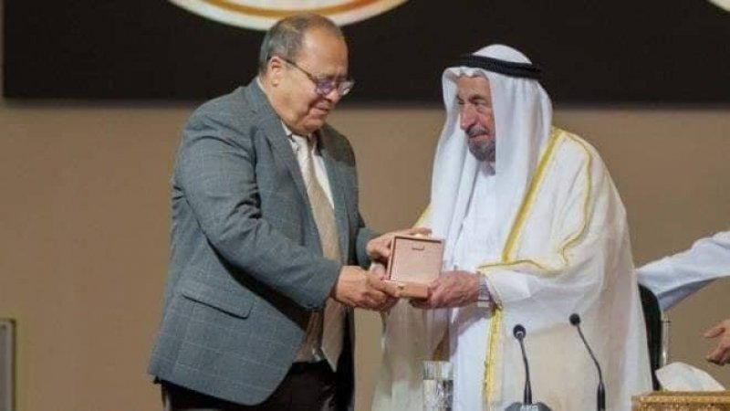 بعد المنصف الوهايبي : الشاعر عبد العزيز الهمامي يتحصل على جائزة القوافي في الشارقة الاماراتية