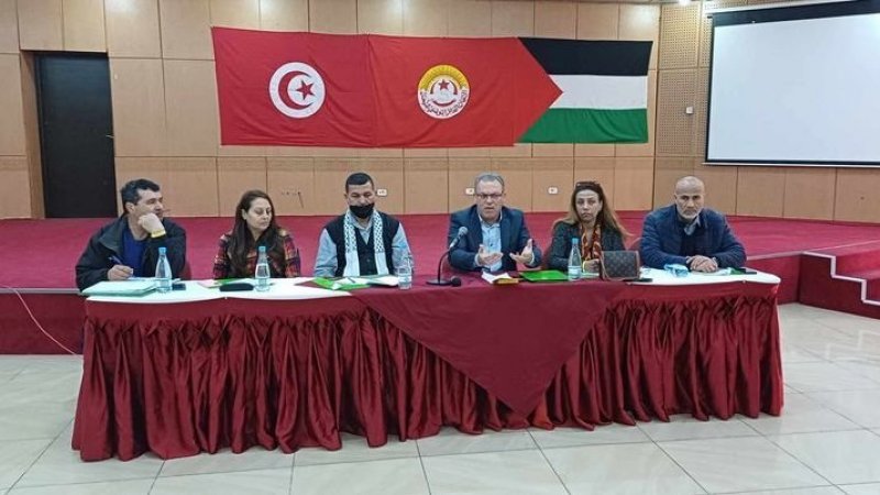 الهيئة الإدارية القطاعية للسياحة والصناعات الغذائية والتجارة: الدخول في مفاوضات في قطاع السياحة والاضراب في المصبرات وتعليب الزيت