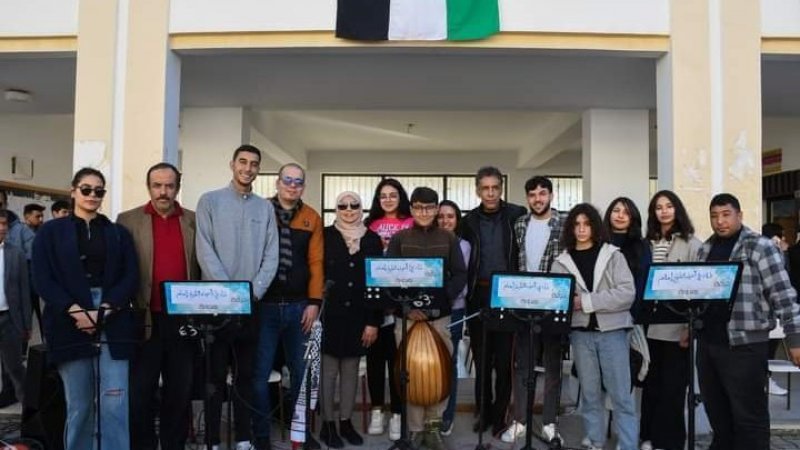 نادي أحباء الشيخ إمام بجندوبة يغنّي للطلبة