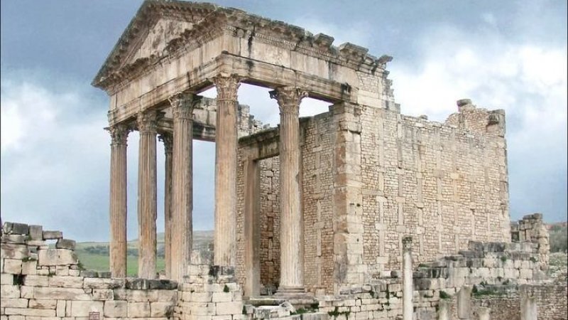 طقس اليوم الجمعة : صاف فغائم جزئيا في قطاع غزة و أمطار متفرقة في تونس