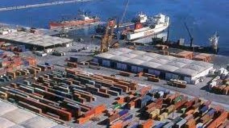 قرارات جديدة حول ميناء رادس واتفاق على اتلاف عدة حاويات