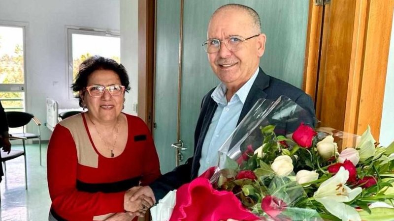 الأمين العام يزور الأستاذة راضية النصراوي