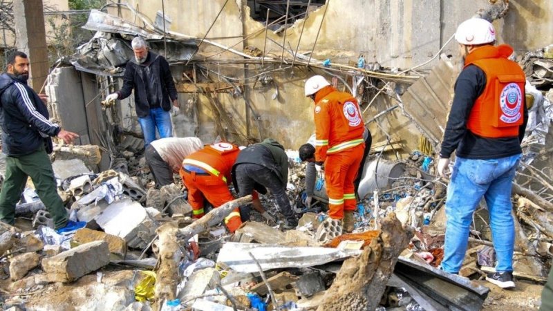 مقتل مدني في "إسرائيل" في قصف لحزب الله ردا على مقتل سبعة مسعفين في جنوب لبنان