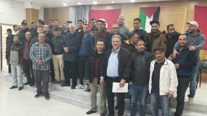 بحث سبل تنقية المناخ الاجتماعي بمعمل الخراطيم المطاطية بباجة