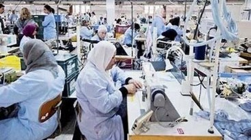 اصدار الزيادة في الاجور في النسيج والملابس في الرائد الرسمي