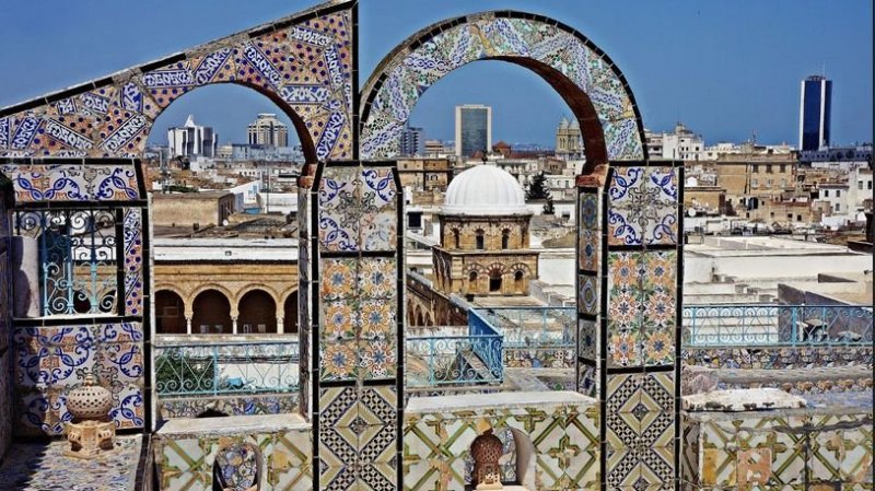 طقس اليوم الجمعة : انخفاض ملموس في درجات الحرارة مع بقائها أعلى من معدلها العام في غزة و طقس مغيم جزئيا مع بعض الأمطار المتفرقة في تونس