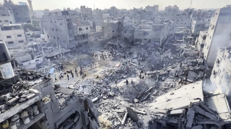 في اليوم الـ214 من العدوان: شهداء وجرحى في سلسلة غارات عنيفة على رفح وغزة وجباليا