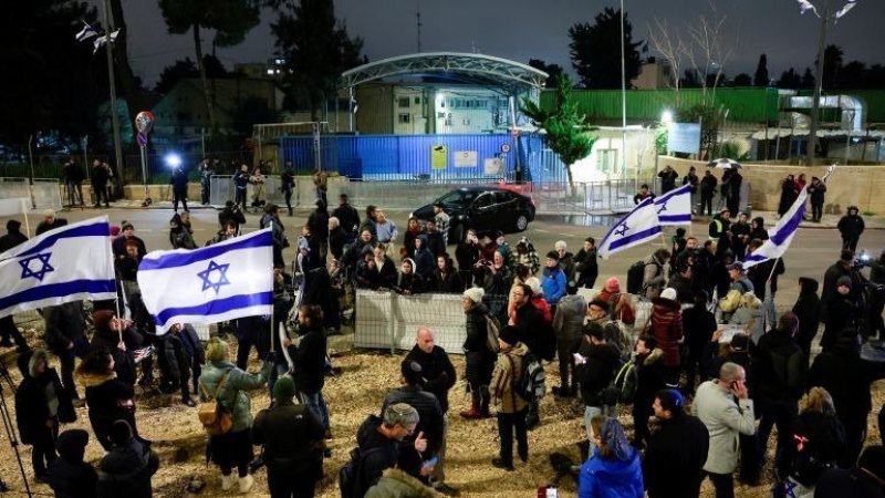 الأونروا تغلق مقرها بالقدس بعد إضرام متطرفين " إسرائيليين" النار بمحيطه