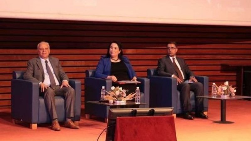 الملتقى العربي لأدب الطفل يتواصل الى الغد : أي تأثير الانترنات على خيال الطفل وقدراته وكيف ننتج مضامين جذابة ؟