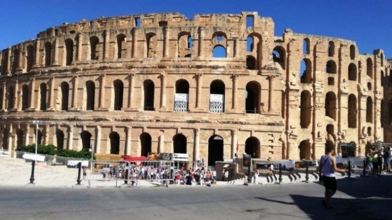 طقس اليوم الجمعة : أجواء حارة و صافية في قطاع غزة و سحب قليلة مع ظهور خلايا رعدية محلية مصحوبة بأمطار بعد الظهر في تونس