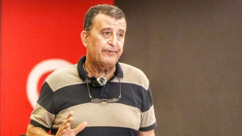 في ندوة جامعة تكنولوجيا المعلومات والخدمات حول الذكاء الاصطناعي : تعزيز الحقوق النقابية وديمومة مؤسسات القطاع ابرز التحديات
