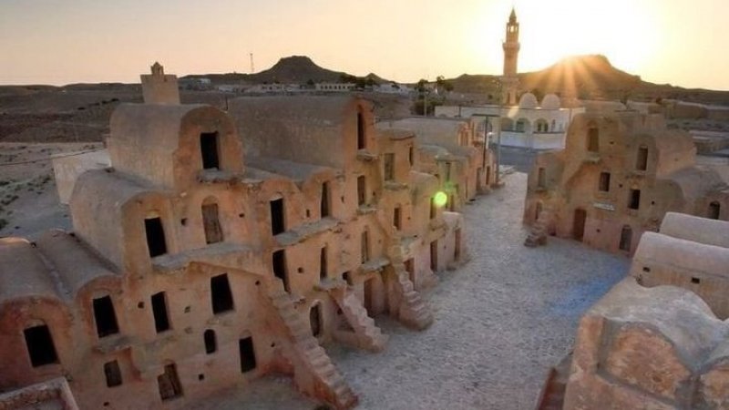 طقس اليوم الخميس : أجواء حارة في قطاع غزة و سماء صافية إلى قليلة السحب في تونس