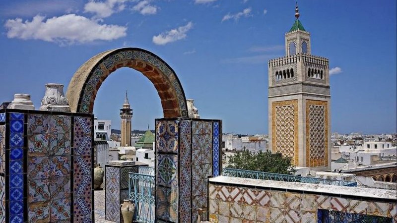 طقس اليوم الجمعة : أجواء حارة حتى الاثنين المقبل في قطاع غزة و سحب قليلة مع بعض الامطار المتفرقة في تونس