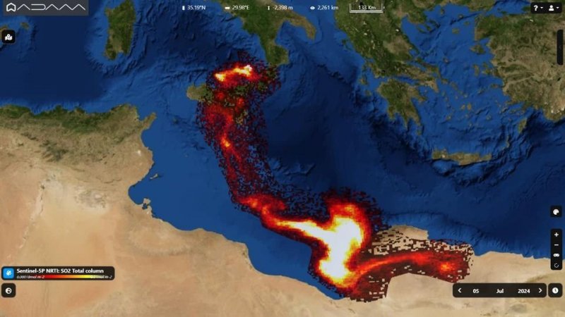 بركان Etna الايطالي يبعث غاز ثاني أكسيد الكبريت الي سواحل شرق ليبيا و السواحل الغربية لمصر